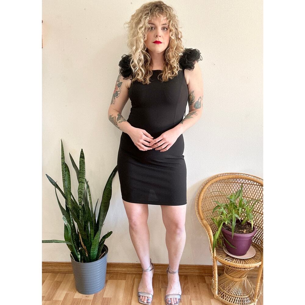 NWT Glamour Puff Shoulder Black Cocktail Dress size 6